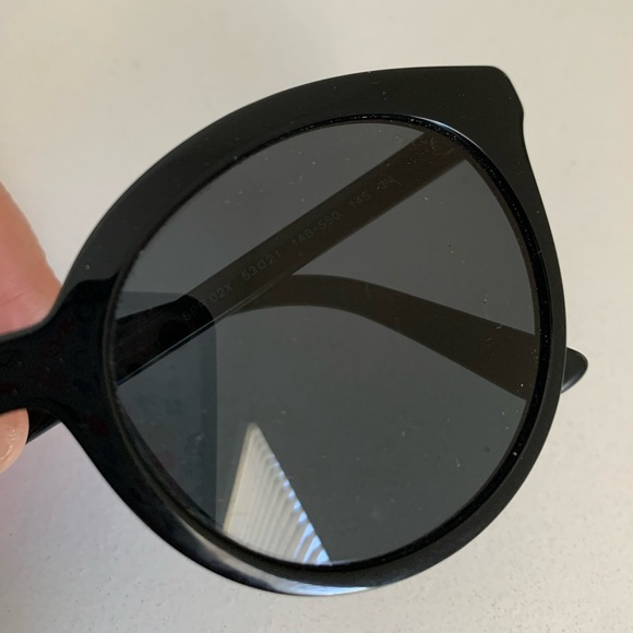 Used Black Prada sunglasses - Picture 6 of 7